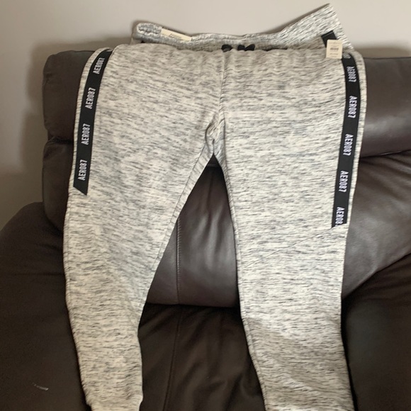 Brand new Aeropostale jogging pants size X-Large - Picture 1 of 2